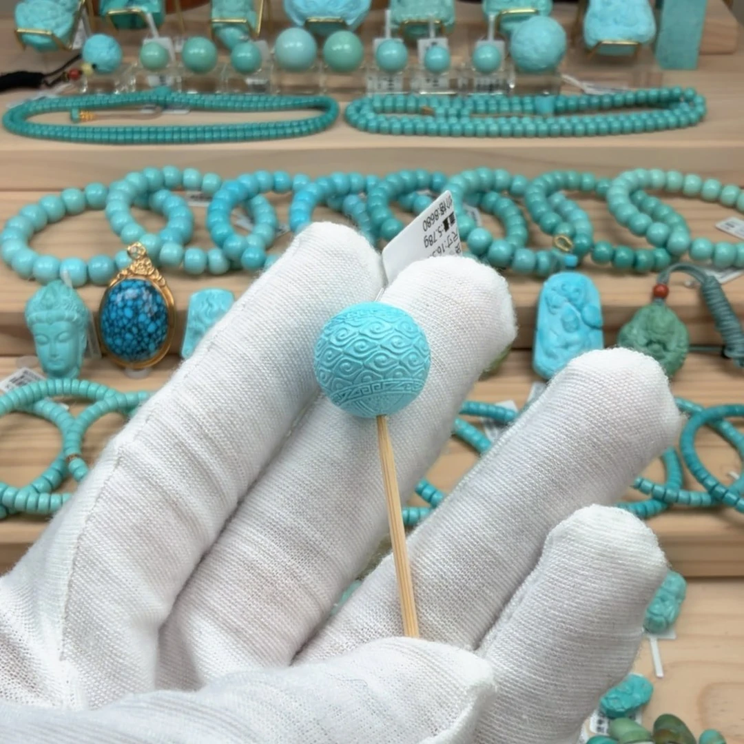 绿松石未镶嵌珠宝奇石