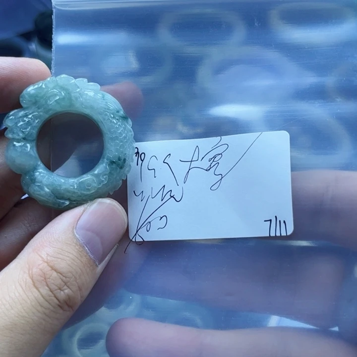 大***宴翡翠戒指未镶嵌翡翠