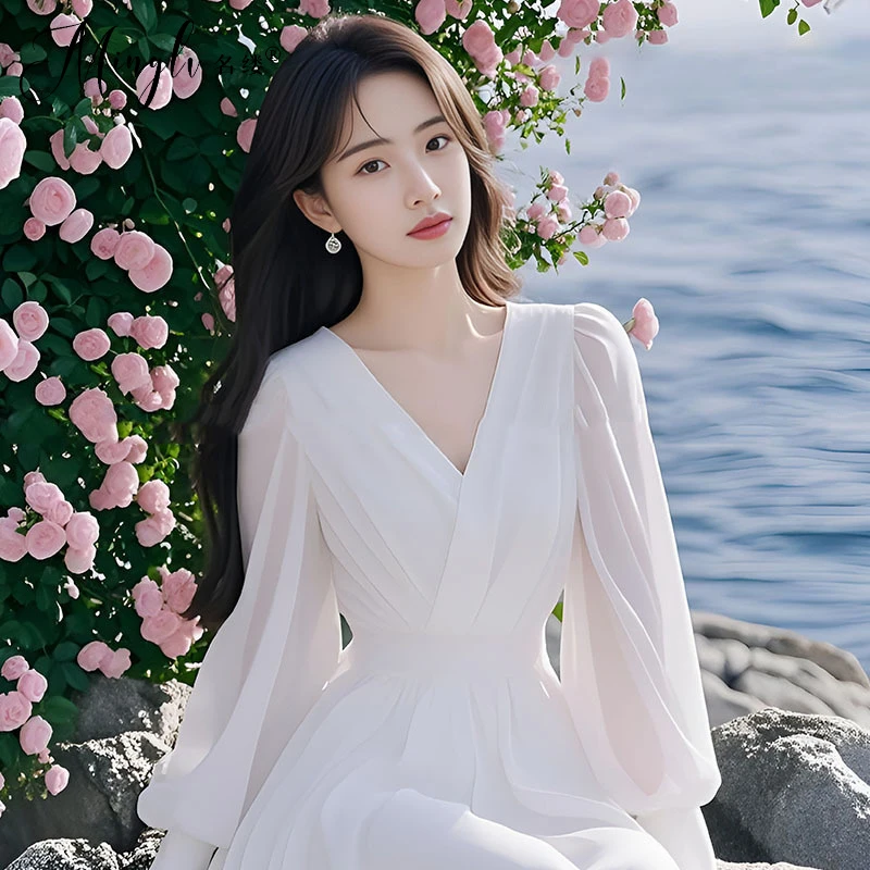法式白色V领薄纱连衣裙女夏轻奢长袖收腰气质长裙海边度假沙滩裙