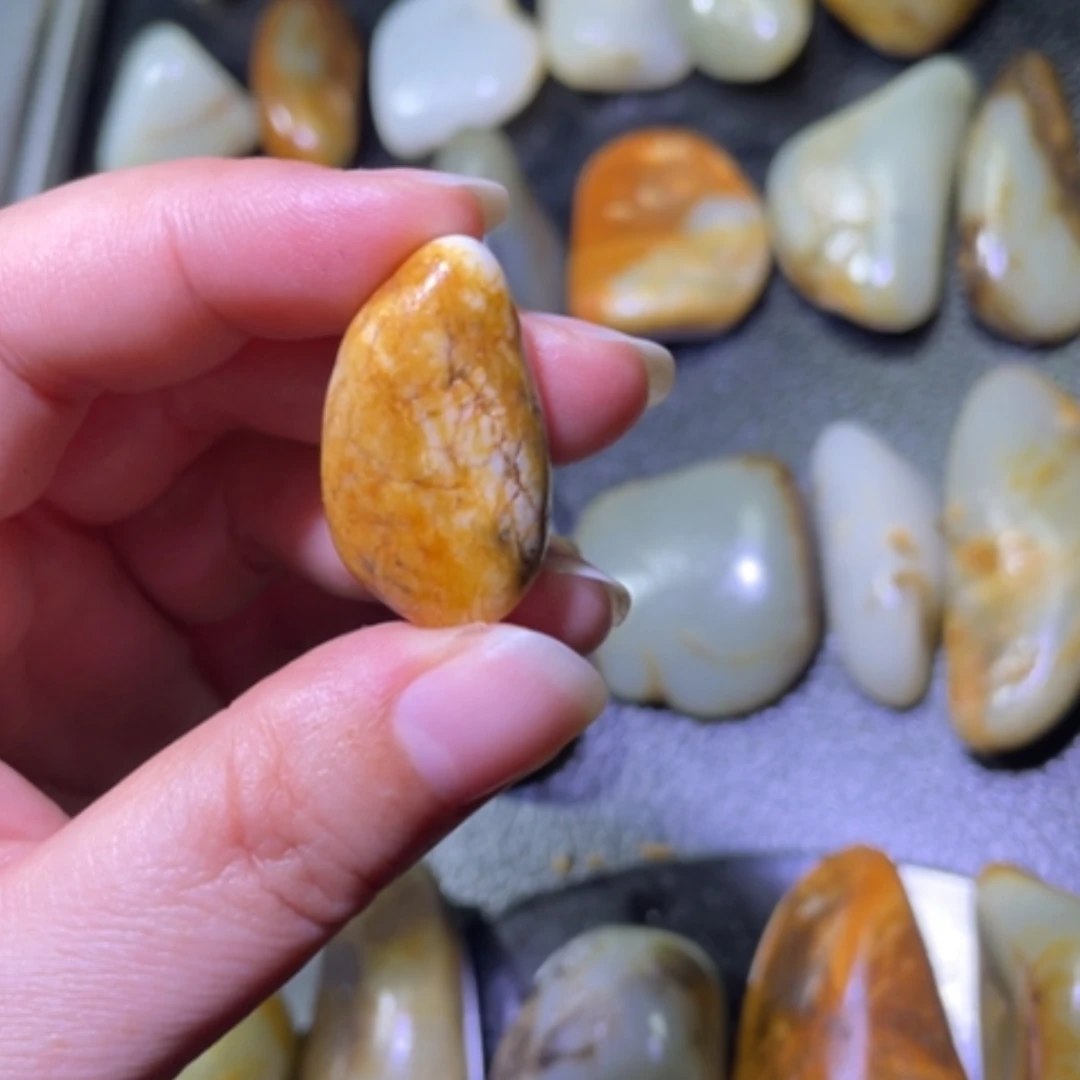 【闪购商品】颈饰未镶嵌和田玉（子料）