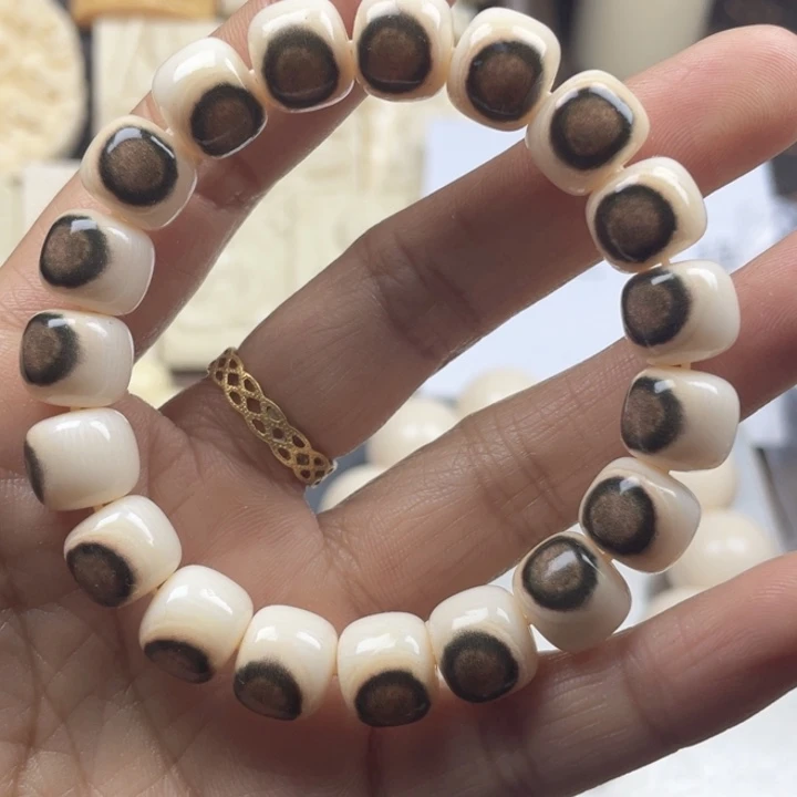 香榧木眼睛木制手工艺品