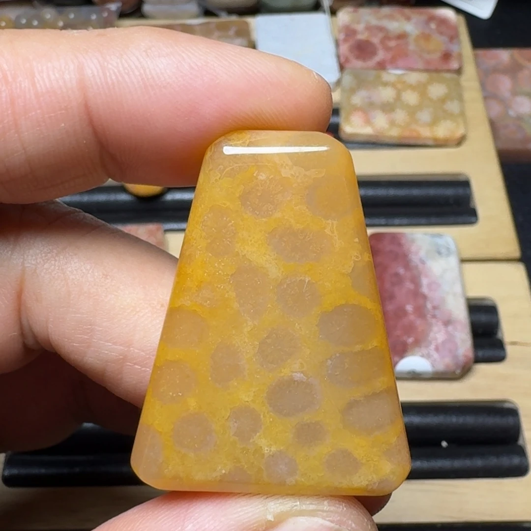 硅化玉纯天然色有机玉石未镶嵌