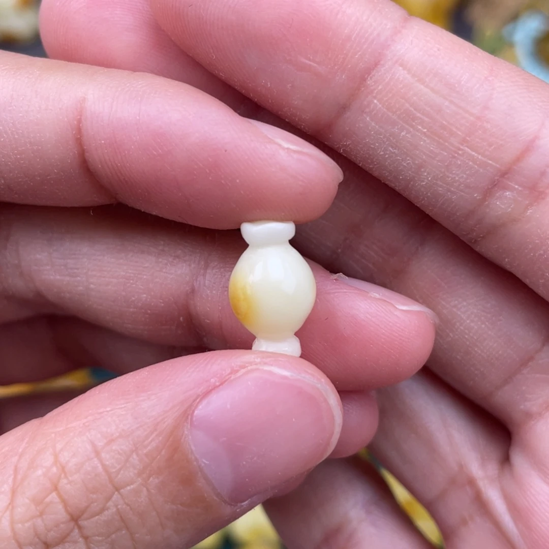 裸石琥珀未镶嵌蜜蜡