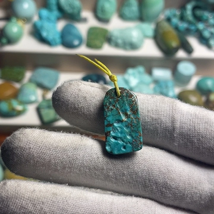 绿松石未镶嵌绿松石小牌子