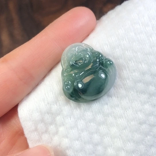 翡翠未镶嵌颈饰缅甸A货，每天下午1点半开播