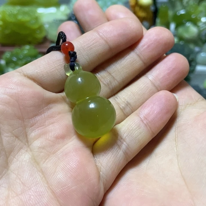 【闪购商品】未镶嵌蛇纹石玉挂件