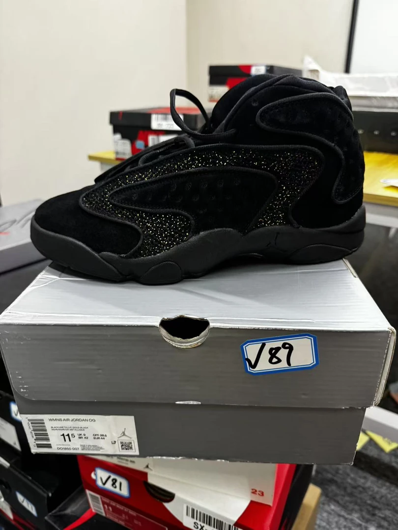 Nike AJ纯黑运动鞋 44码 全新原盒 11月10 GUI