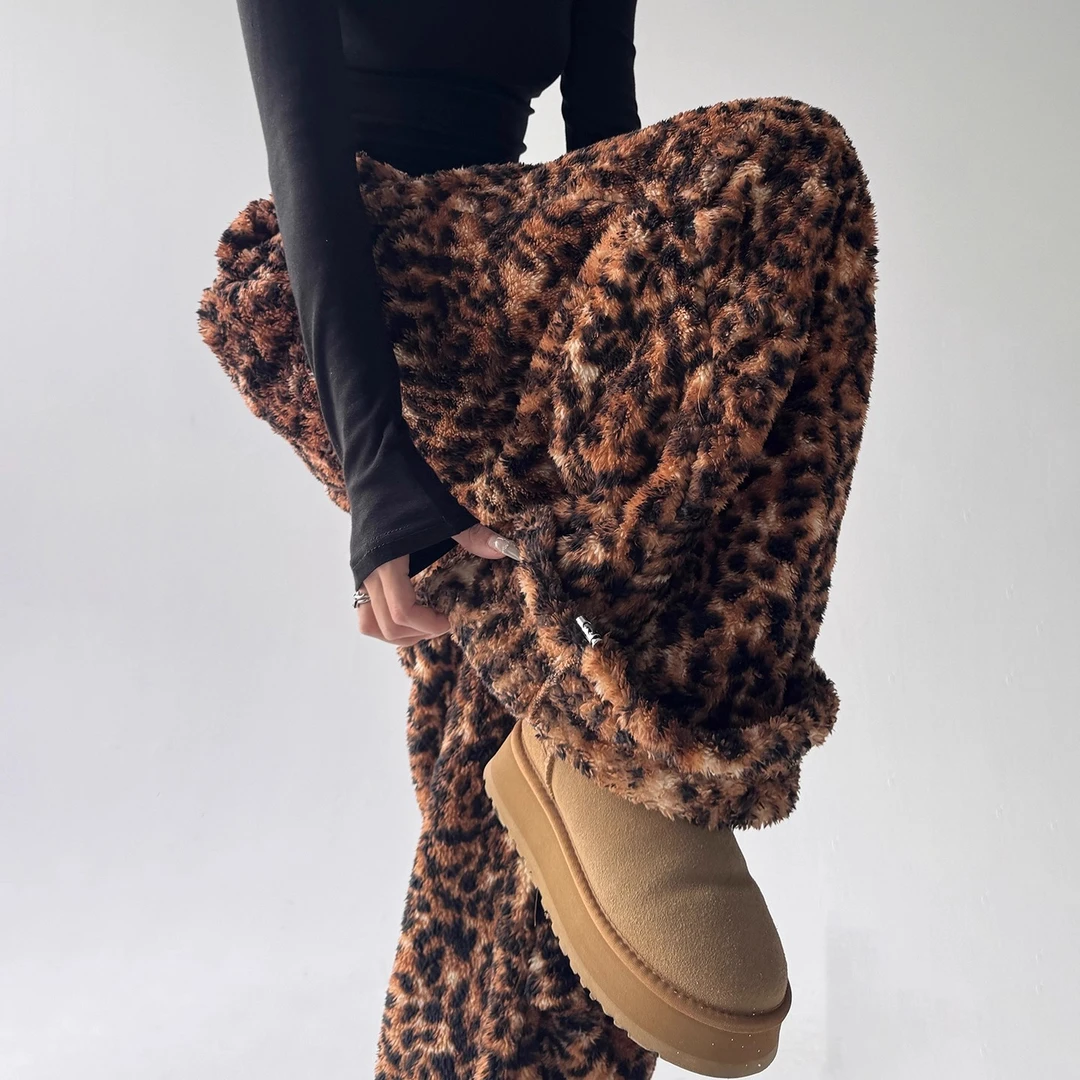 美式复古豹纹羊羔绒阔腿裤女2025冬季新款显瘦宽松加绒加厚休闲裤