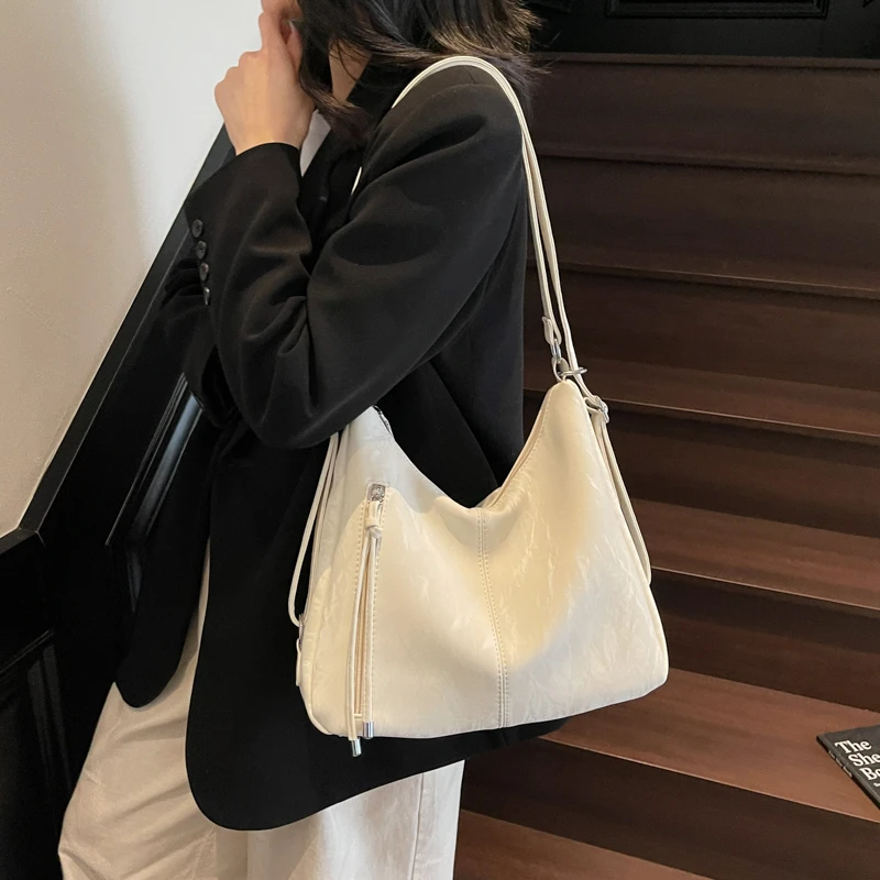 小众设计大容量通勤包2025春夏新款简约时尚多功能背包韩版休闲