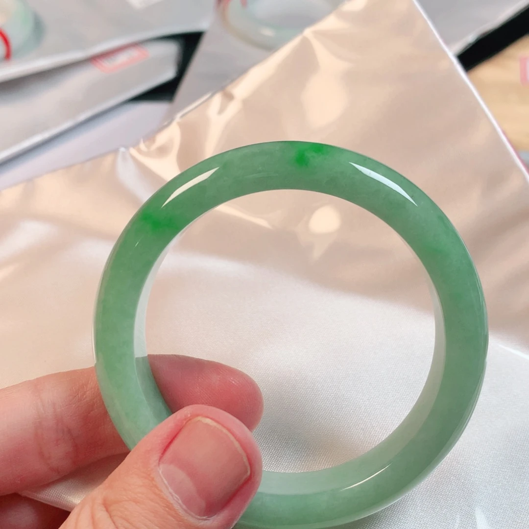 翡翠手镯未镶嵌翡翠手镯1416