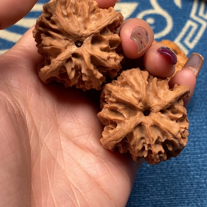 鴻***運吊坠文玩核桃苹果园