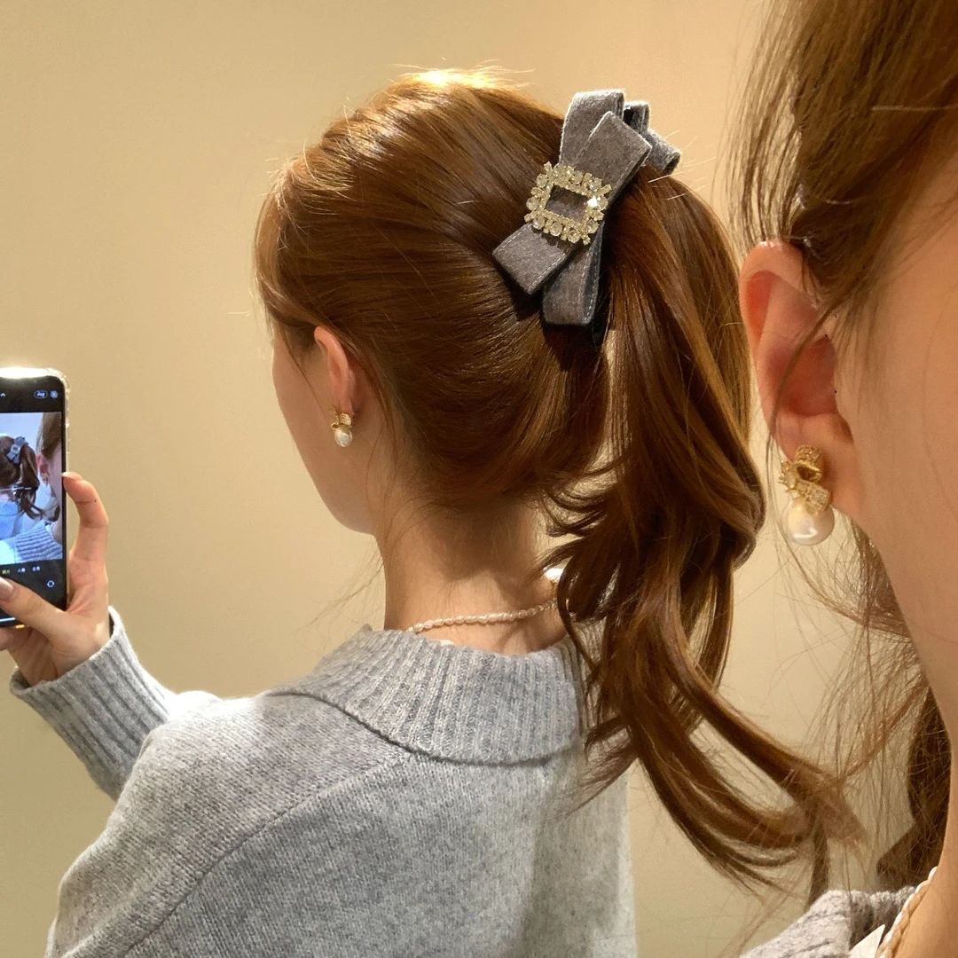 精致时髦丝绒方钻蝴蝶结香蕉夹竖夹女轻奢高级感发夹发饰百搭气质