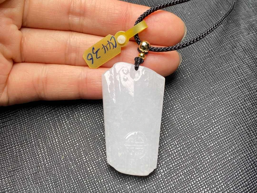 天然翡翠A货-C44-36-配绳配盒子有证书气质时尚精雕