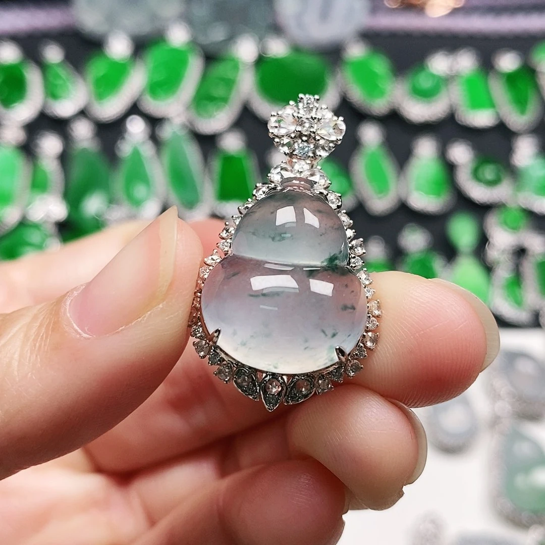翡翠颈饰18K金镶嵌葫芦吊坠