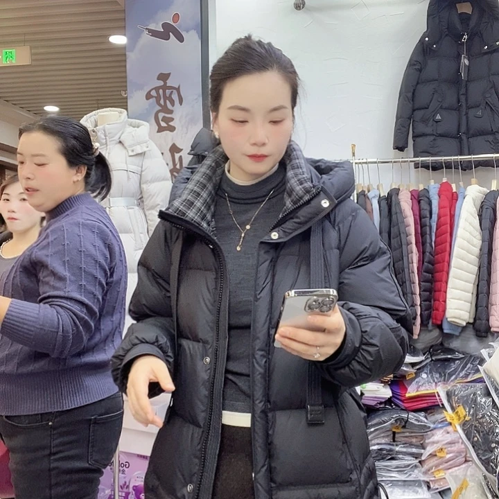 667新款羽绒服时尚女