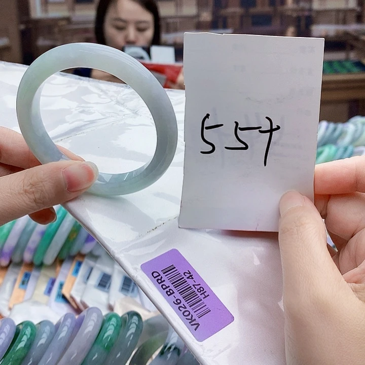 翡翠手镯未镶嵌The