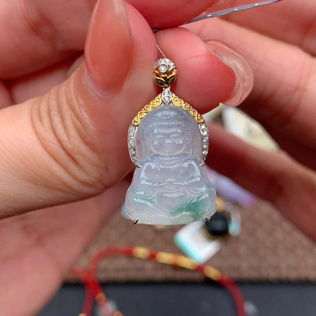 18K金镶嵌挂件翡翠