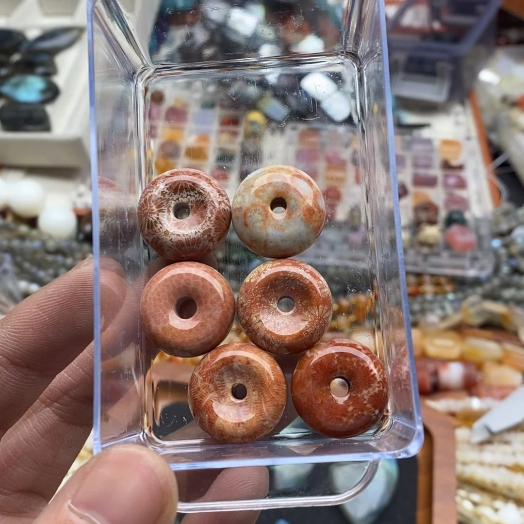 玛瑙/玉髓未镶嵌珠宝半成品一个20mm纯天然珊瑚玉平安扣