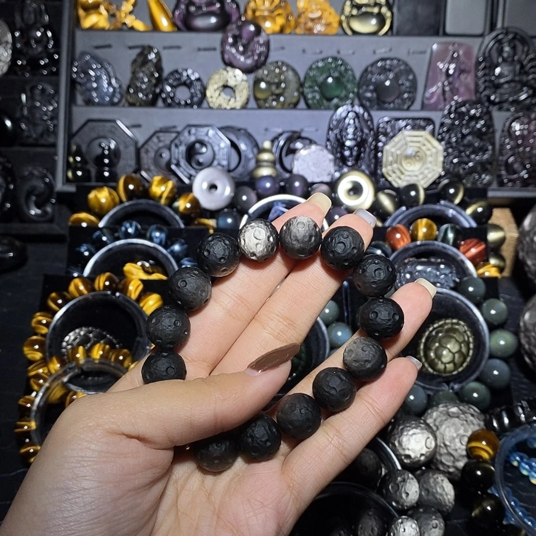 M***李黑曜岩未镶嵌手链