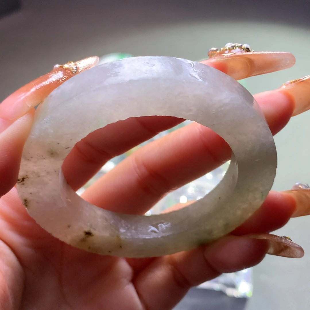 定制翡翠未镶嵌手镯