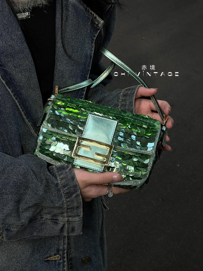 95新 FENDI/芬迪 2865 绿色亮片人鱼姬mini法棍