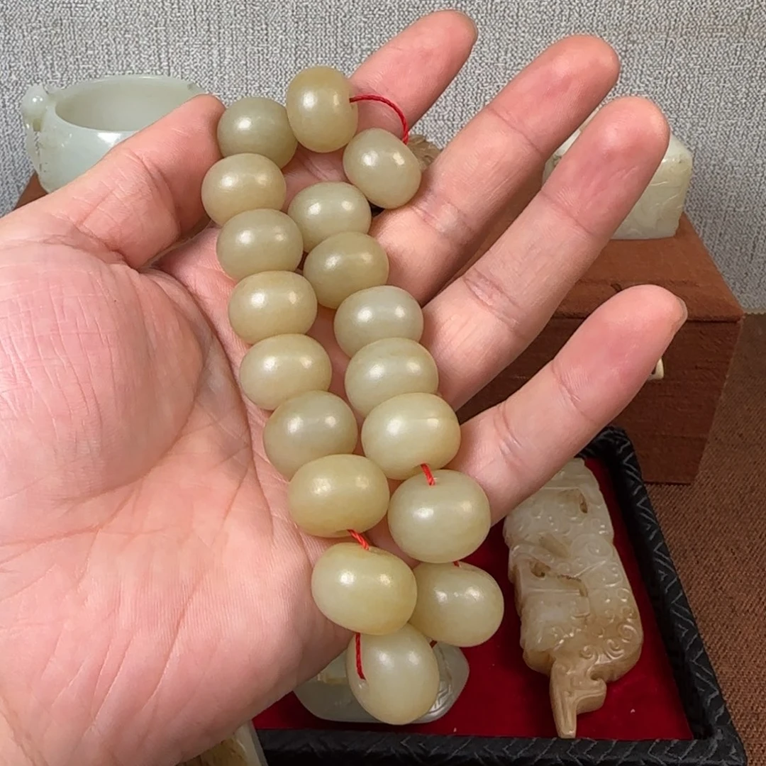 宝***玉非常精美的脖挂件