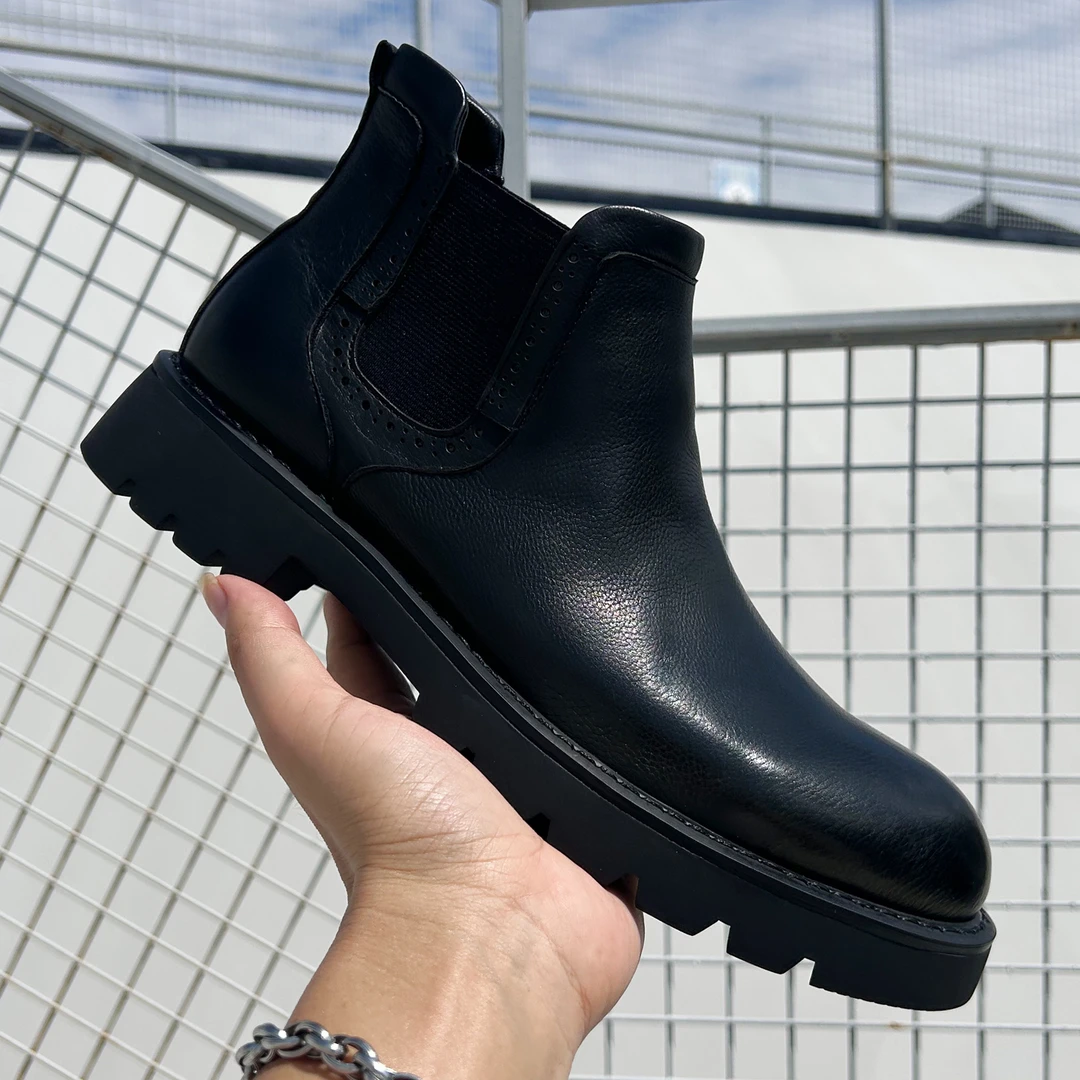 2025秋冬新款英伦时尚一脚套胎牛皮青年尖头短靴黑色男士切尔西靴