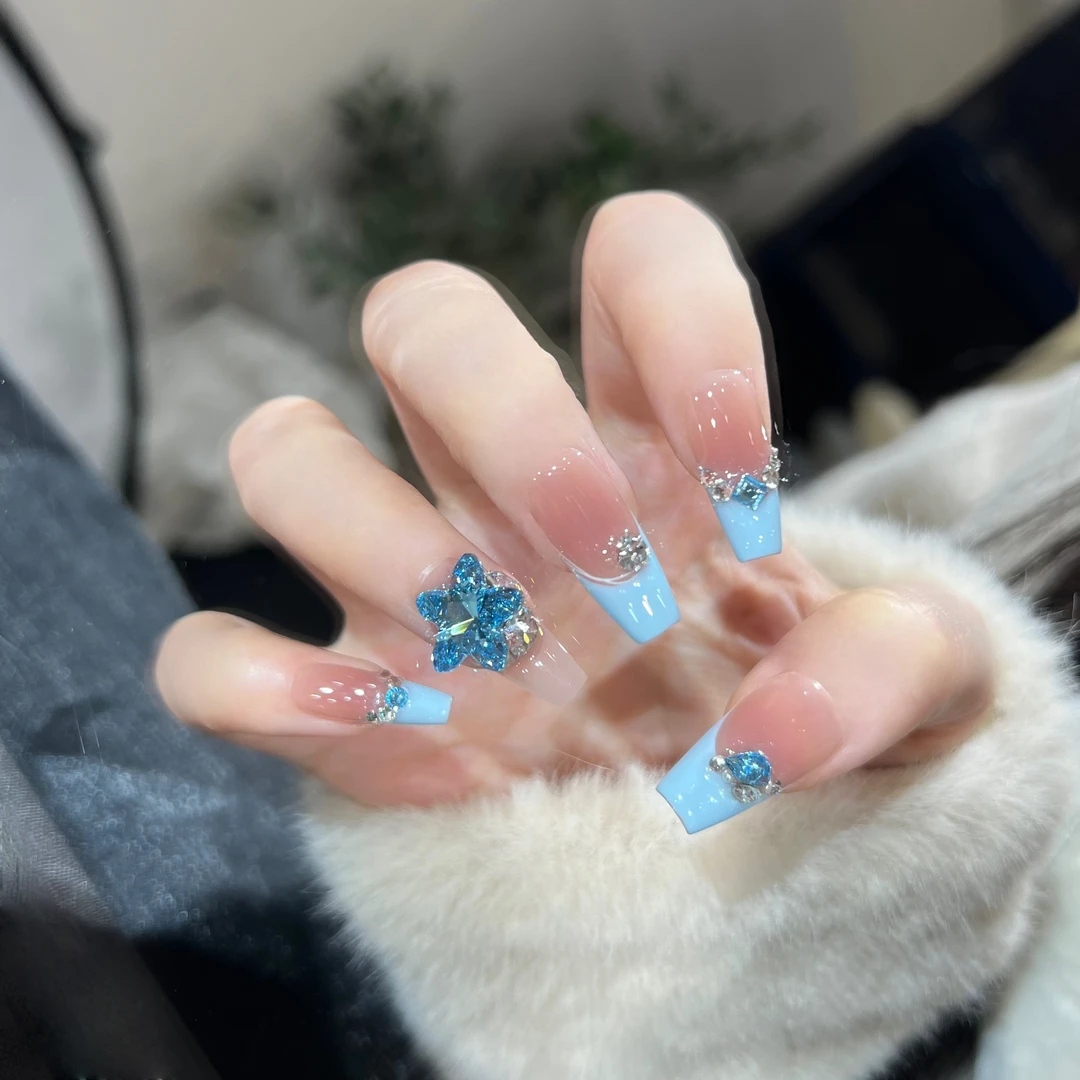 本宫指义【K17小蓝/施华】法式穿戴甲蓝色系 底色：甜心55腮红