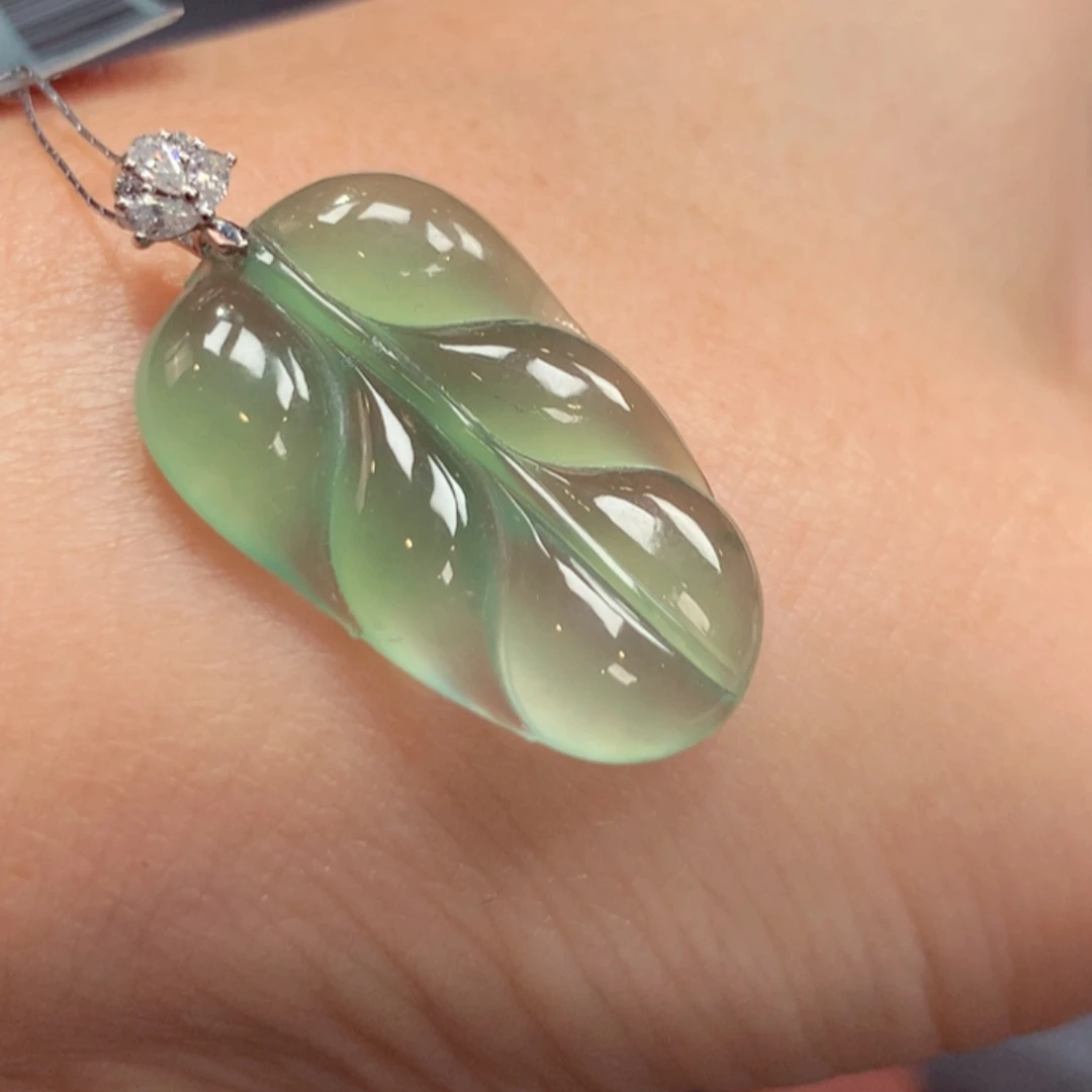 定制翡翠18K金镶嵌翡翠