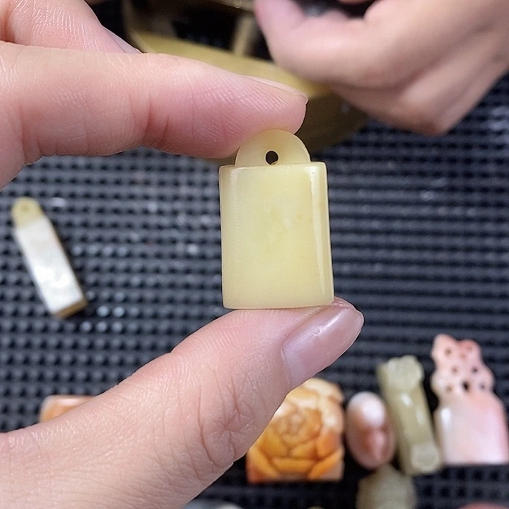 洛***旖老挝石现场直播手工制作