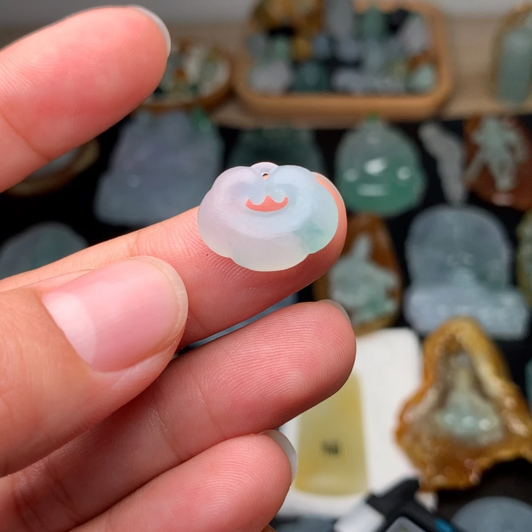 定制翡翠未镶嵌如意