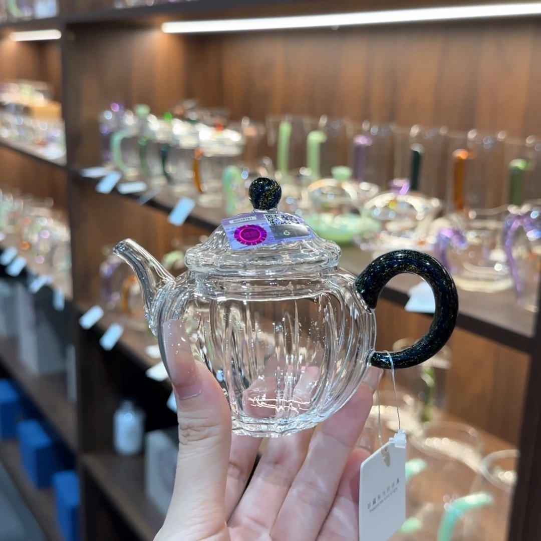 禾器缤悦壶暗夜金。。