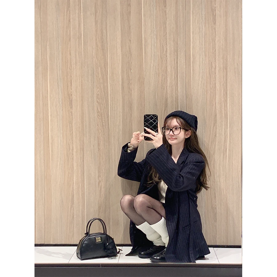 金蘑菇菇  Scholatship墨尔本的秋天 偶尔也是西装女孩 /秋日穿搭