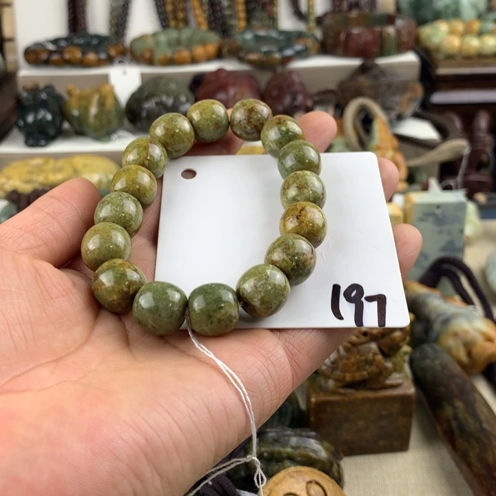 岫岩河磨玉（透闪石质玉）未镶嵌珠宝奇石