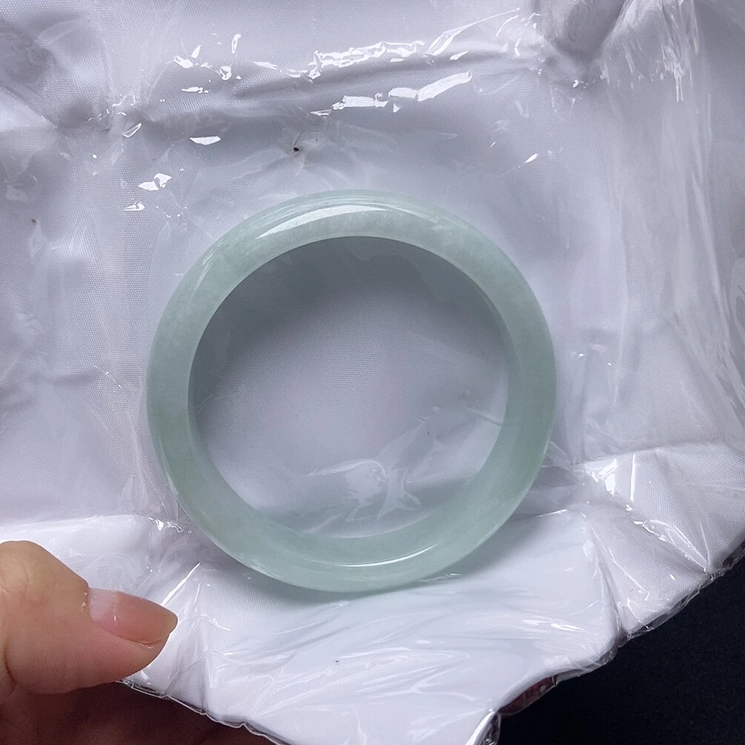 翡翠未镶嵌手镯57圈