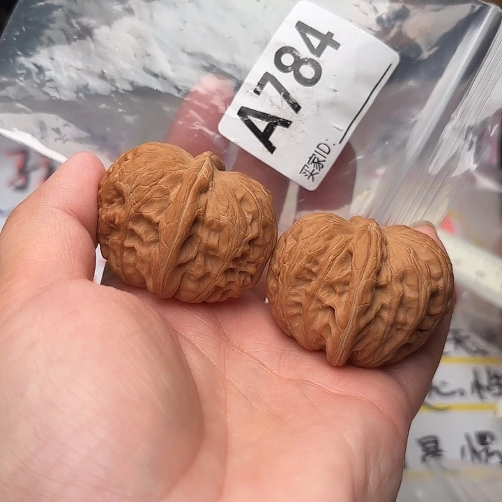 桃核把件核桃元宝42