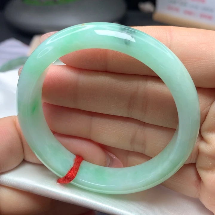 翡翠手镯未镶嵌53535454