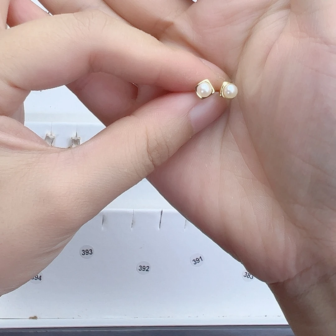 银S925镶嵌淡水珍珠耳饰