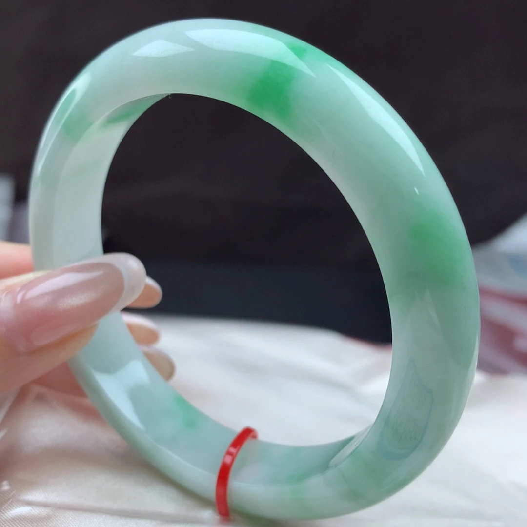 翡翠手镯未镶嵌23133，