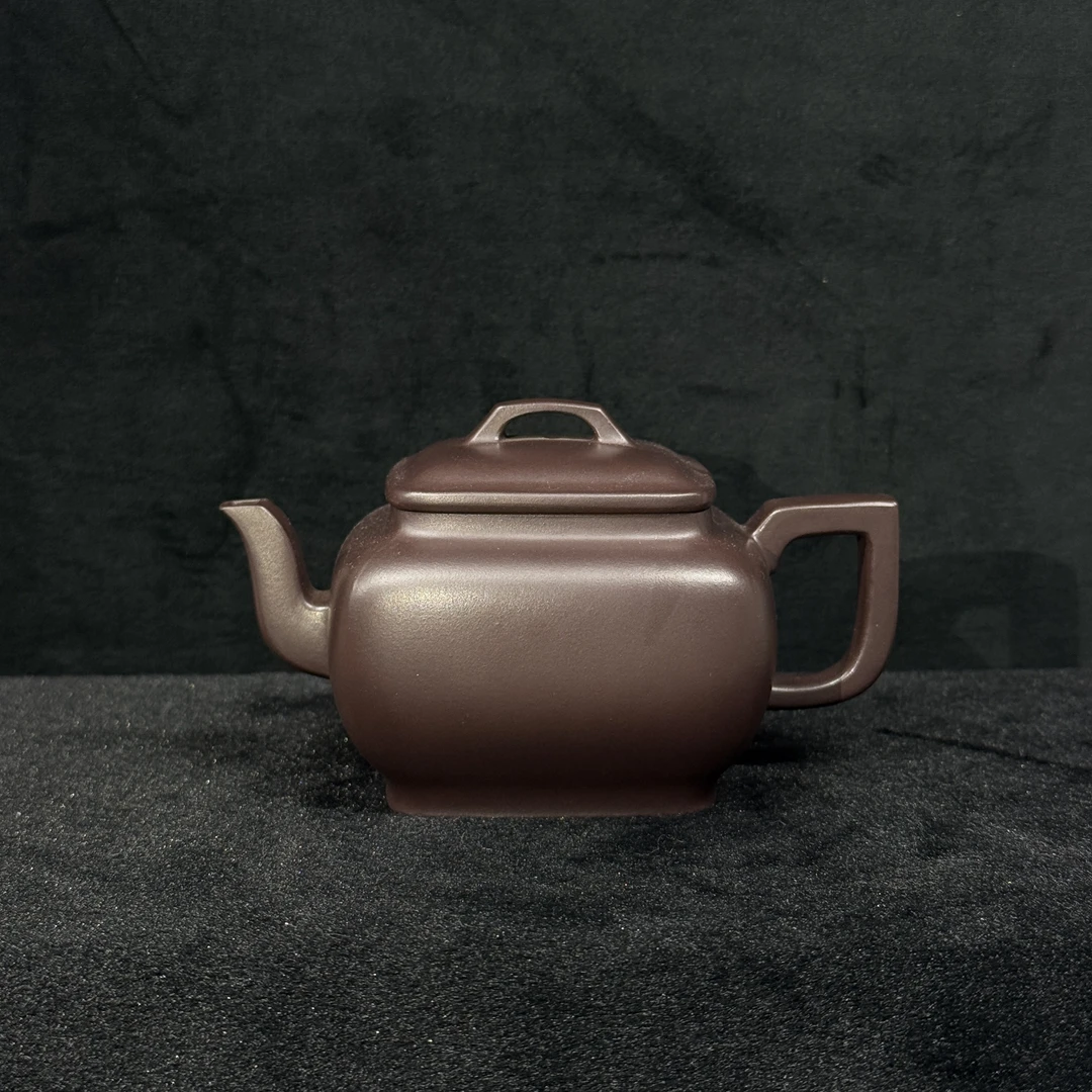 19/WYJ006/王玉娟/紫砂壶四方壶/老紫泥