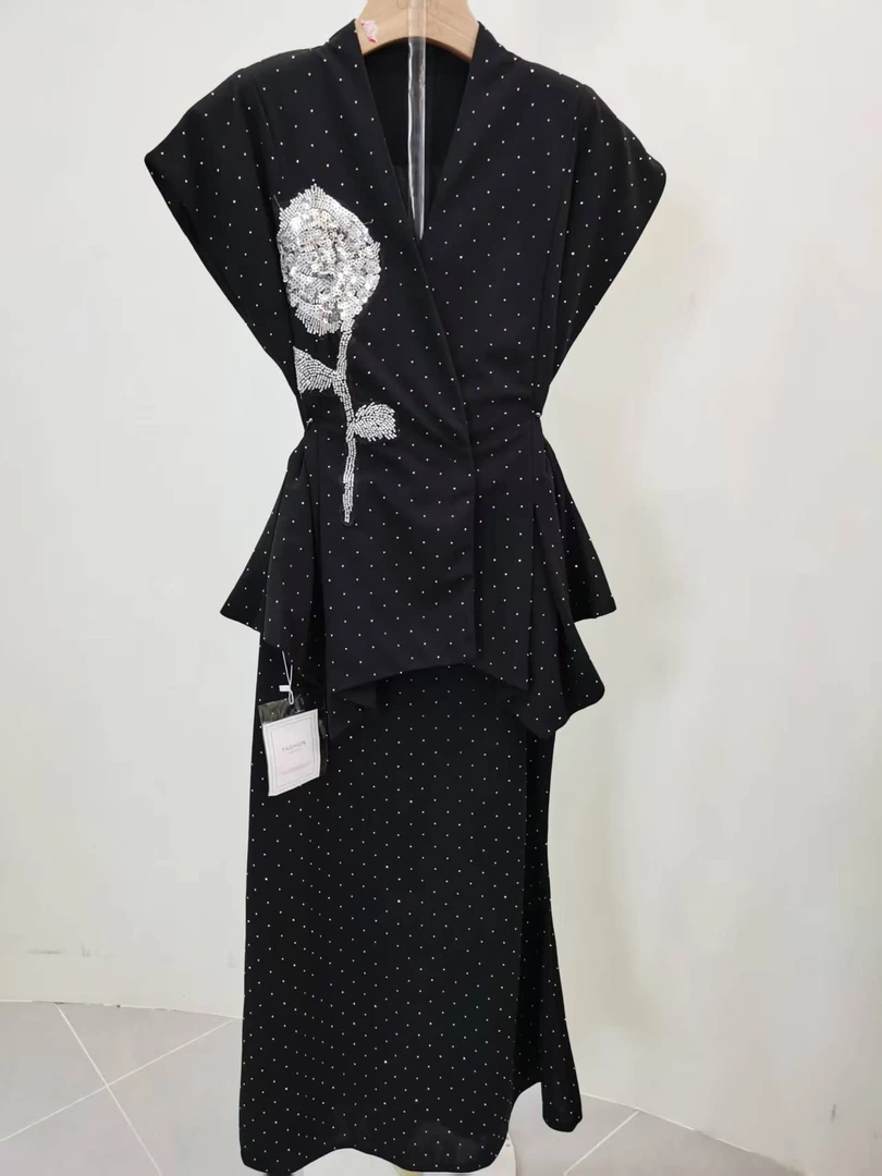 L36 一枝花气质满钻v领衬衣高腰A字半身裙时尚显瘦上衣套装