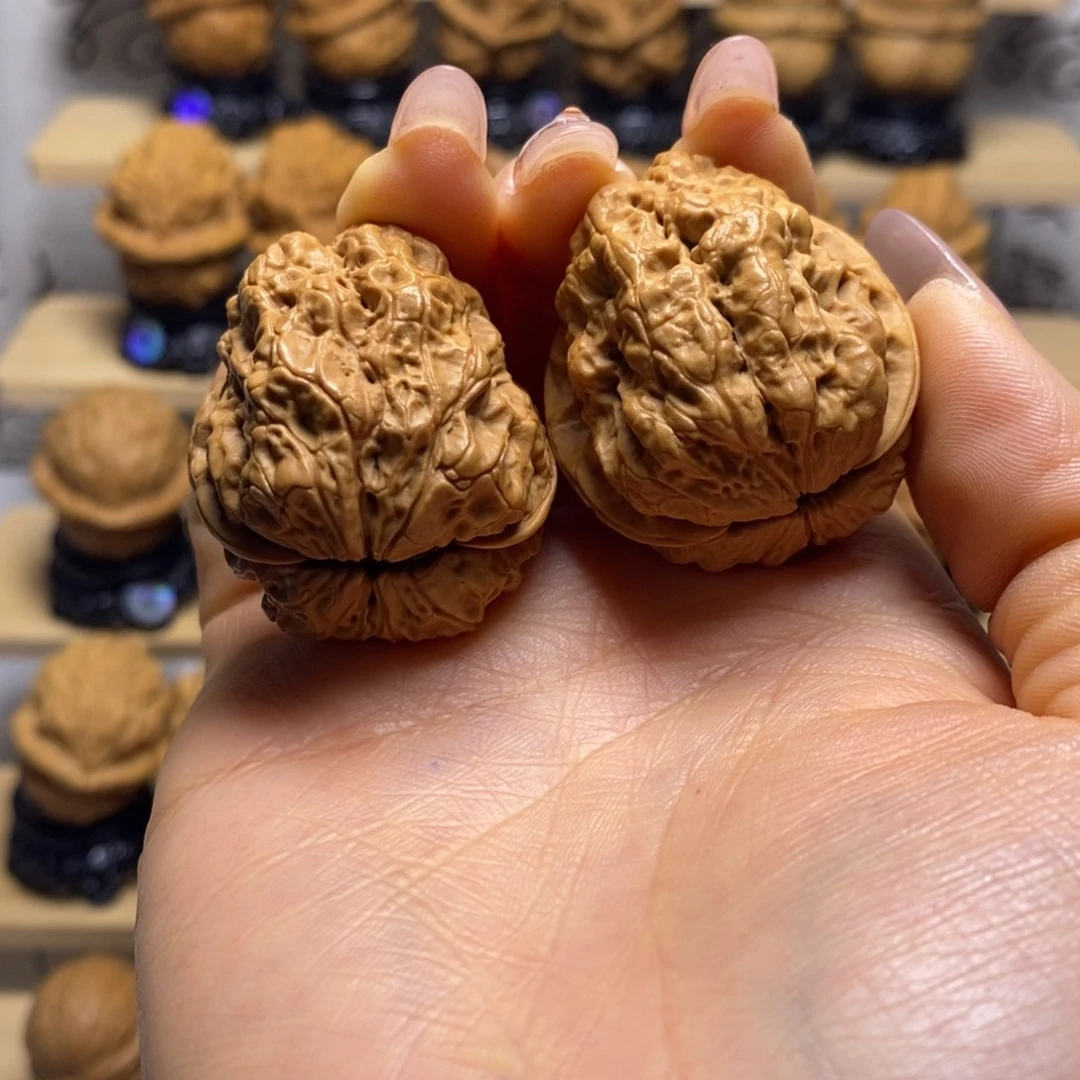 文玩核桃把件九龙疙瘩包y19