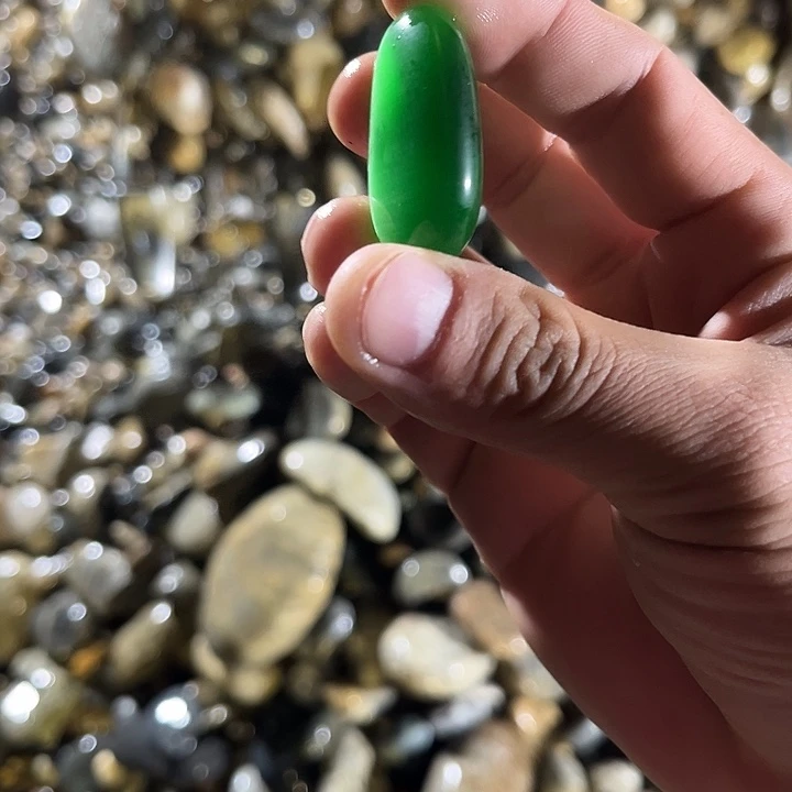 和田玉(糖玉)未镶嵌珠宝奇石
