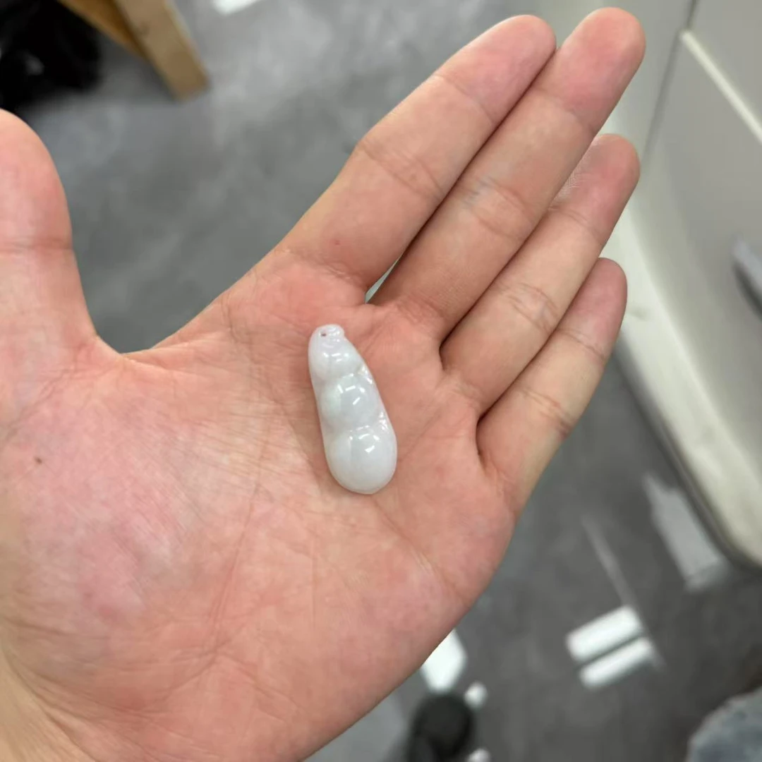 高端奢饰精美翡翠四季豆吊坠 C433-c824-多样性发一0