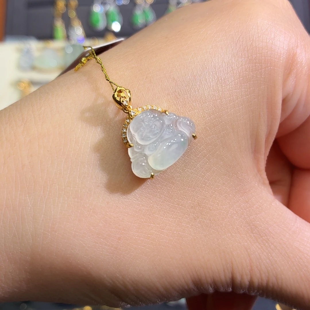 翡翠18K金镶嵌颈饰