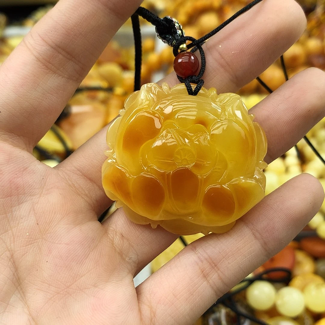 未镶嵌琥珀珠宝奇石