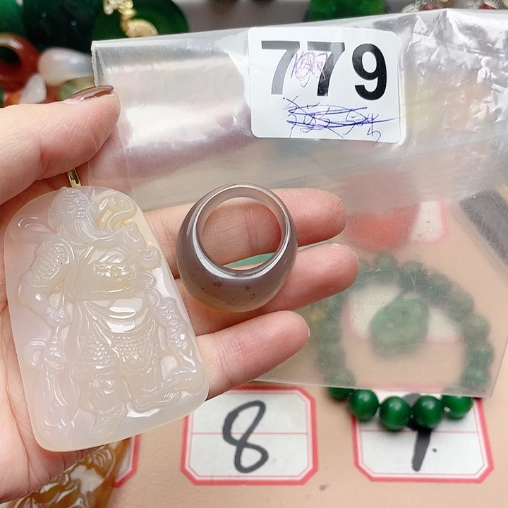 合金颈饰玛瑙/玉髓月**影