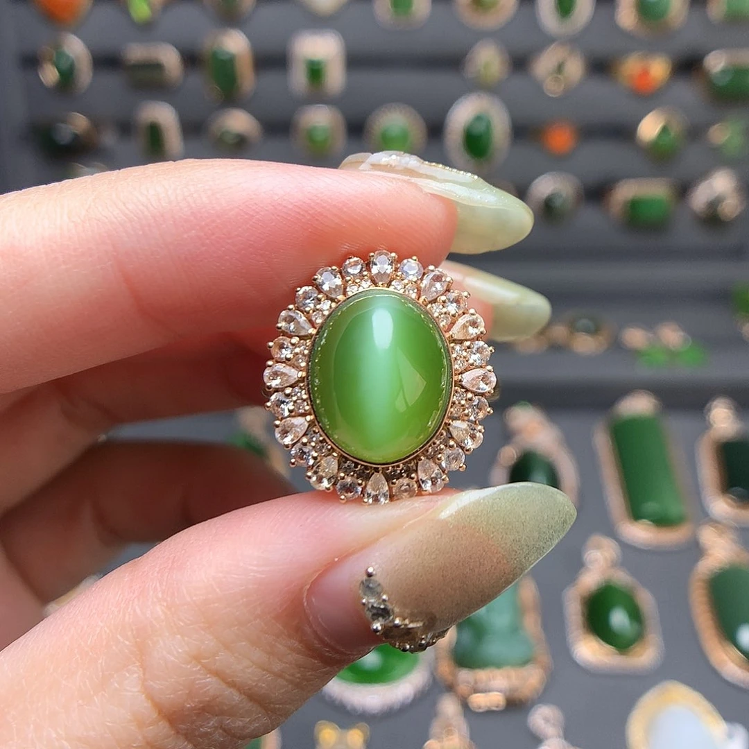 和田玉首饰18K金镶嵌