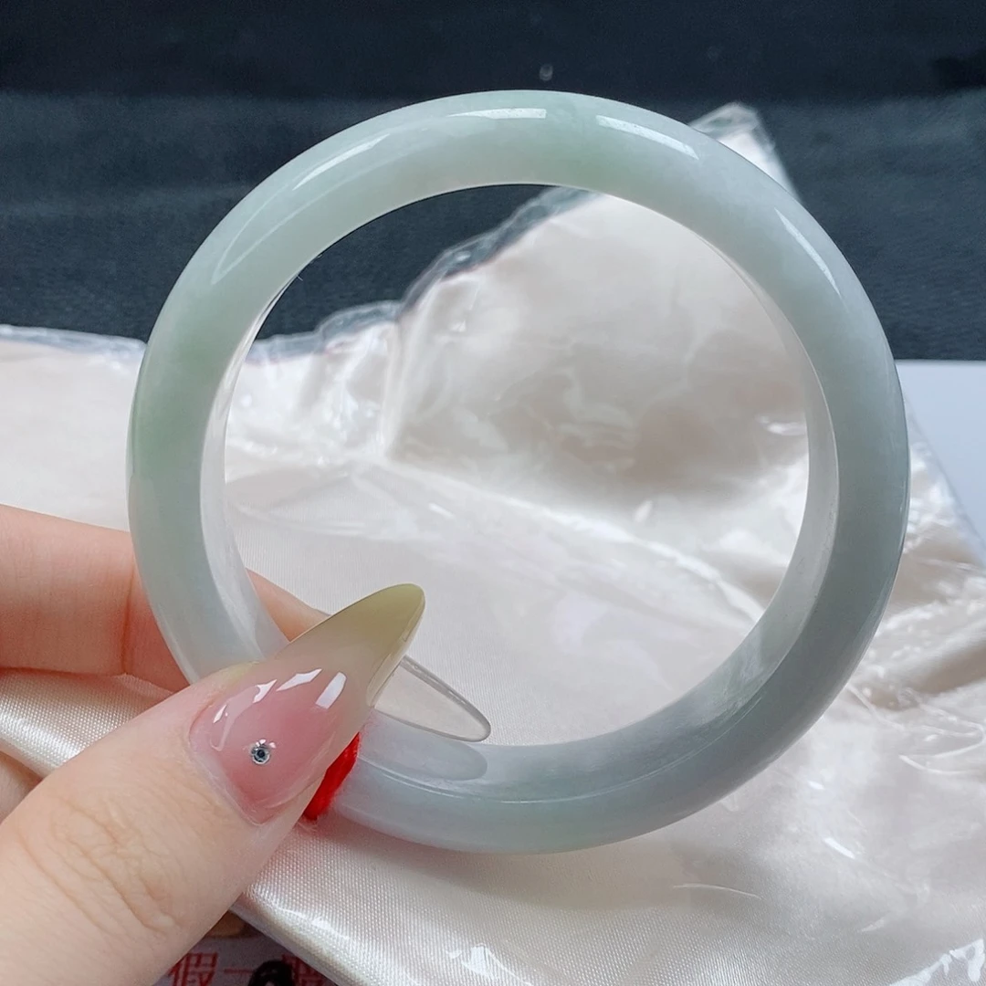 【闪购商品】翡翠手镯未镶嵌325号