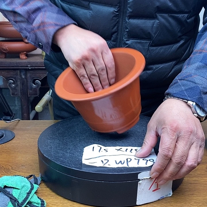 紫砂花盆货号一只WP999